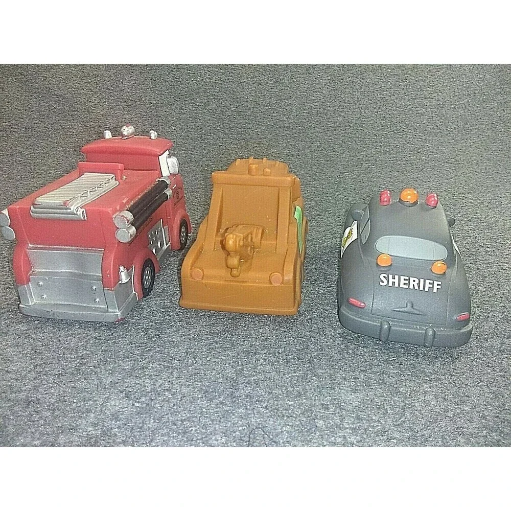 DISNEY PIXAR  CARS CHARACTER Set Of 3 Trucks